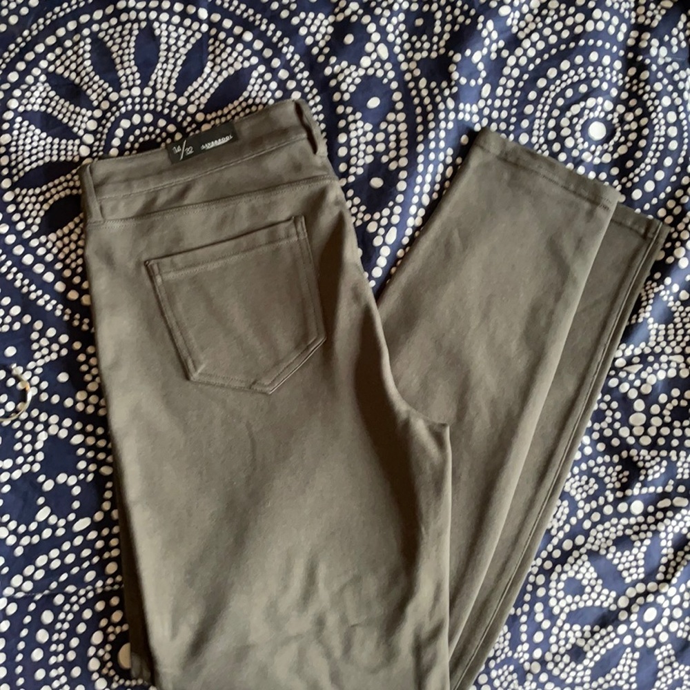 NWT Liverpool stretch ankle pants/leggings